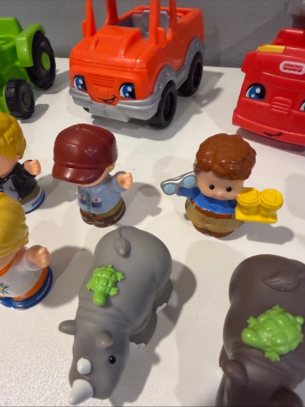Fisher-Price Little People figures and vehicles lot - Picture 8 of 13